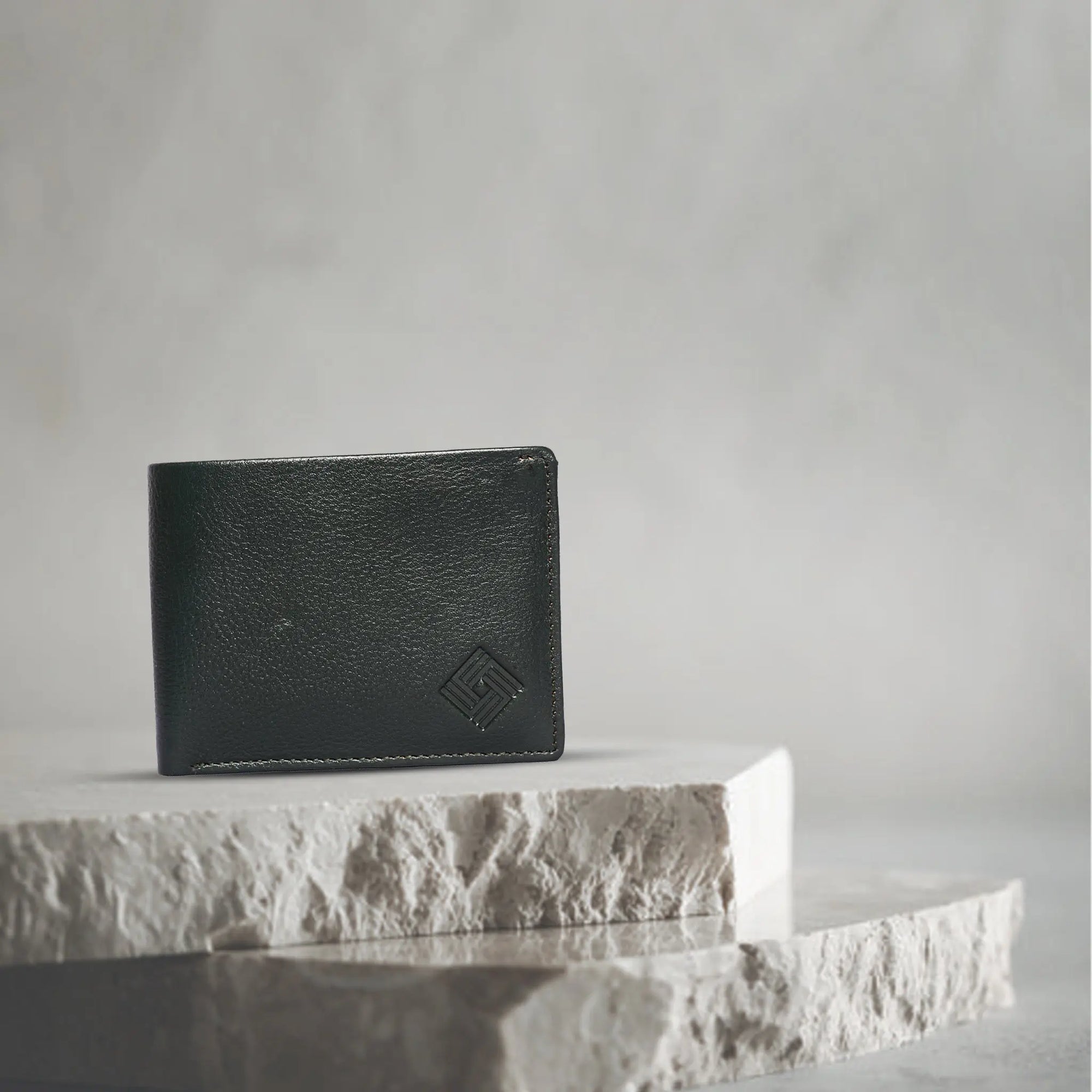 Men&#39;s Genuine Leather Wallet | Men&#39;s Bifold Leather Wallet with 8 Card Slots Luxuriesbliss